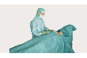 Campos cirúrgicos divididos BARRIER durante cirurgia de otorrinolaringologia