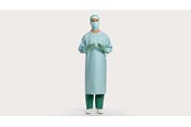 um médico a usar bata cirúrgica BARRIER FPP